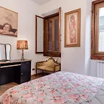 Apartment A Due Passi Dal Duomo Di