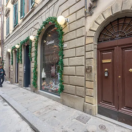 A Due Passi Dal Duomo Di アパート フィレンツェ