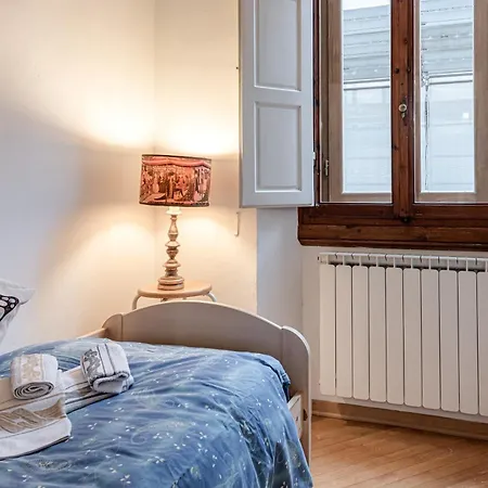 Apartment A Due Passi Dal Duomo Di Florence